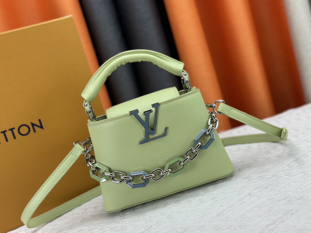 LV bag 709